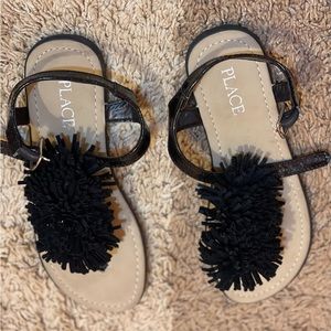 The Children’s Place girls size 2 sandals